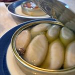 Öppnad burk Ramón Peña Calamares Chipirones, små bläckfiskar i olivolja
