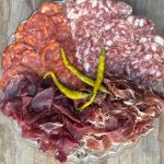 Charkfat med chorizo, salchichón, cecina och jamón samt piparra