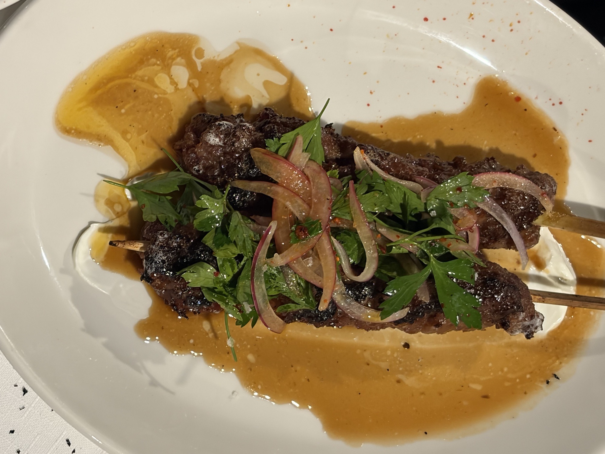 Pata Negra-färsspett med persiljesallad och sherryglaze