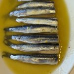 Boquerones i olivolja med citronskal